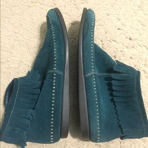 🍂Cute suede ankle booties by AEROSOLES